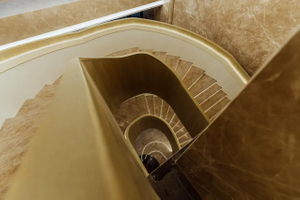 L'escalier en colimaçon du Grand Hôtel Anyang Junlan