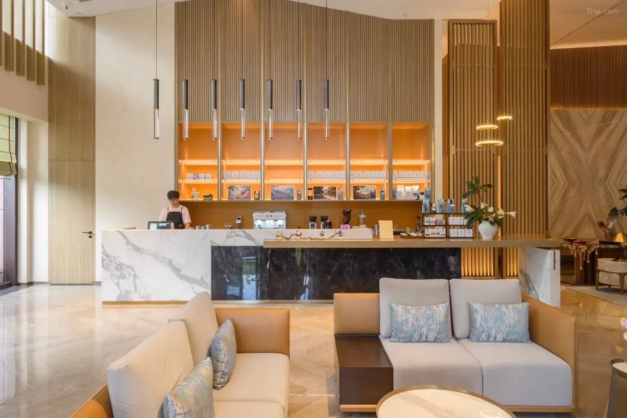 Pu'er Jianhua International Hotel